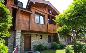 Lake View House